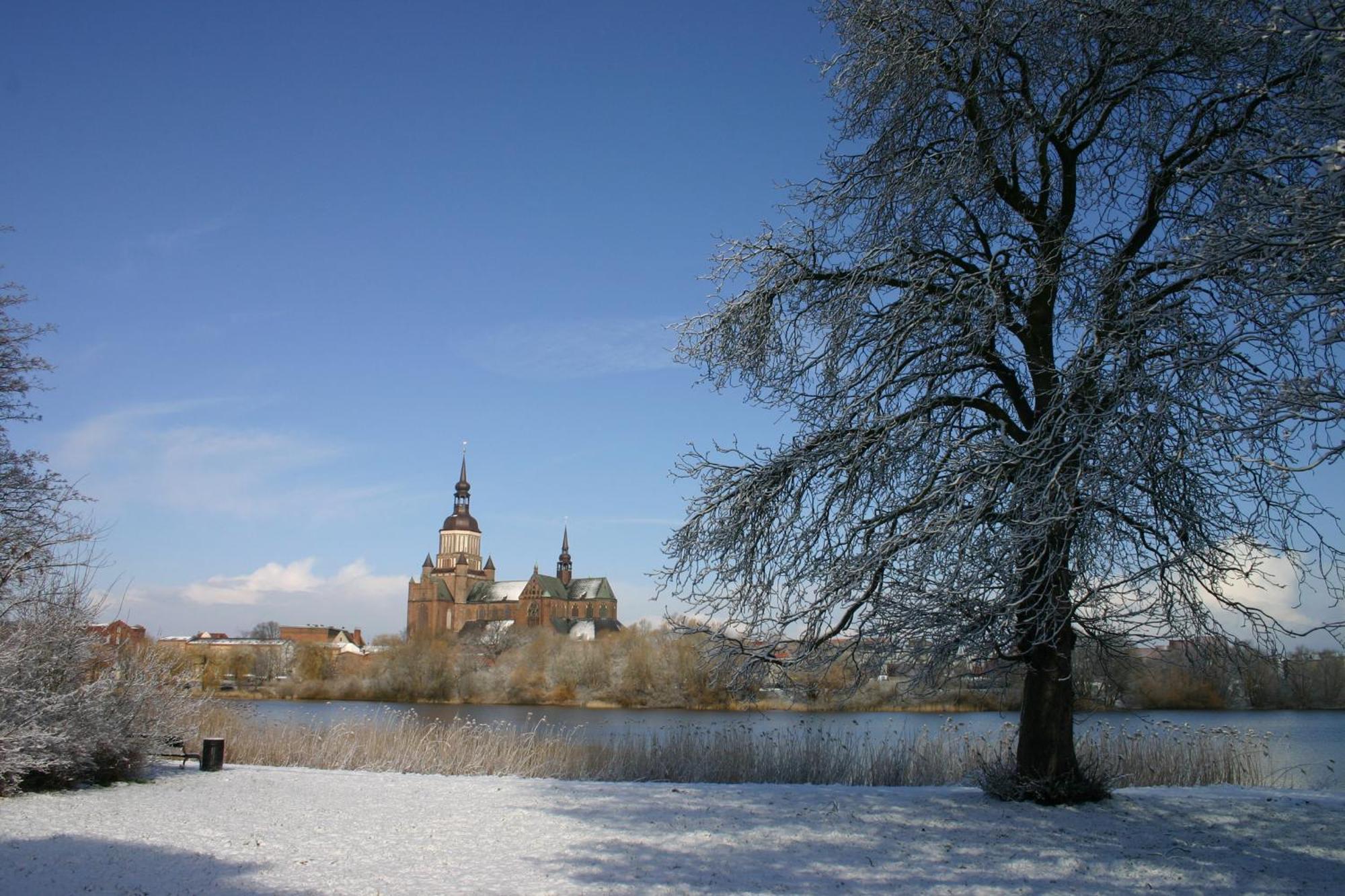 Pension Altstadt Moench In Top Lage Preis Inclusive 5 Prozent Bettensteuer Und Fruehstueck Stralsund Exterior photo
